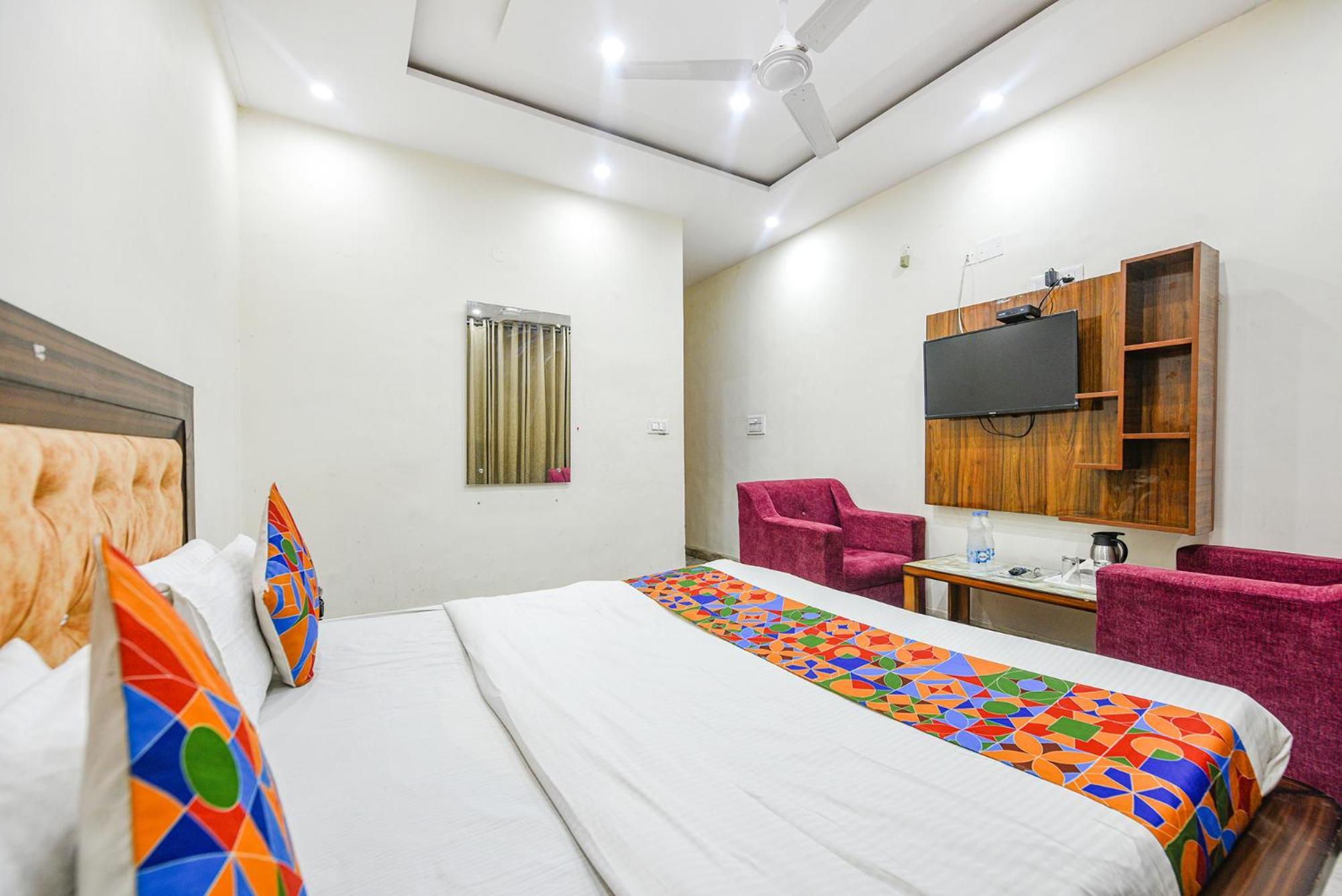 Fabhotel Royal Inn Chandīgarh Exterior foto